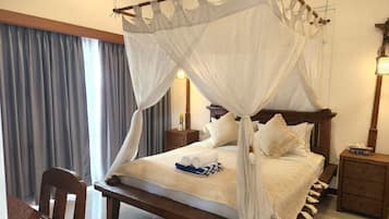 Villa, Private Pool | 1 bedroom, minibar, in-room safe, laptop workspace