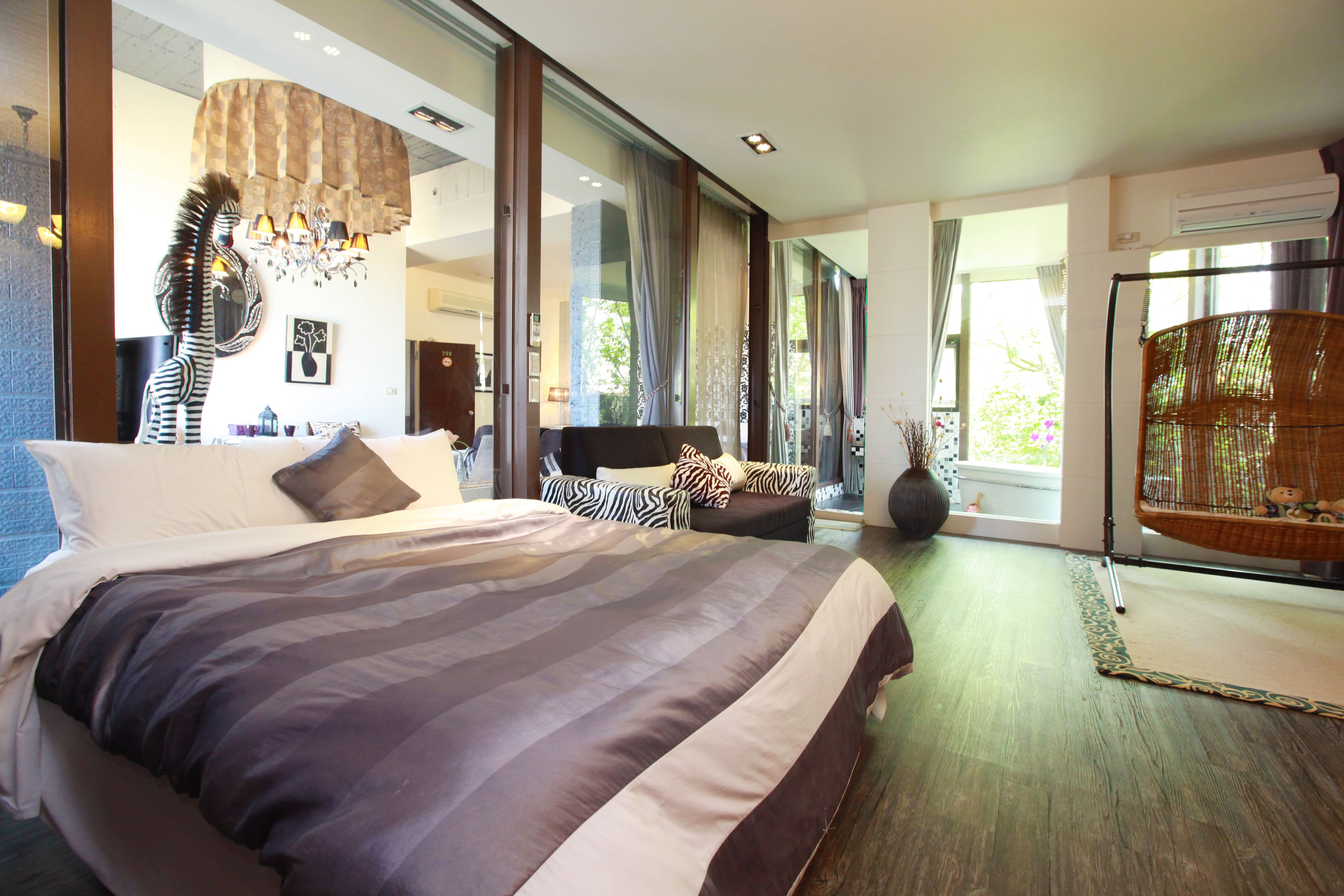 Down duvets, desk, bed sheets