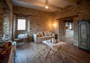 Dagelijks ontbijt met lokale gerechten (EUR 5 per persoon)