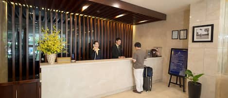 Mostrador de check-in y check-out