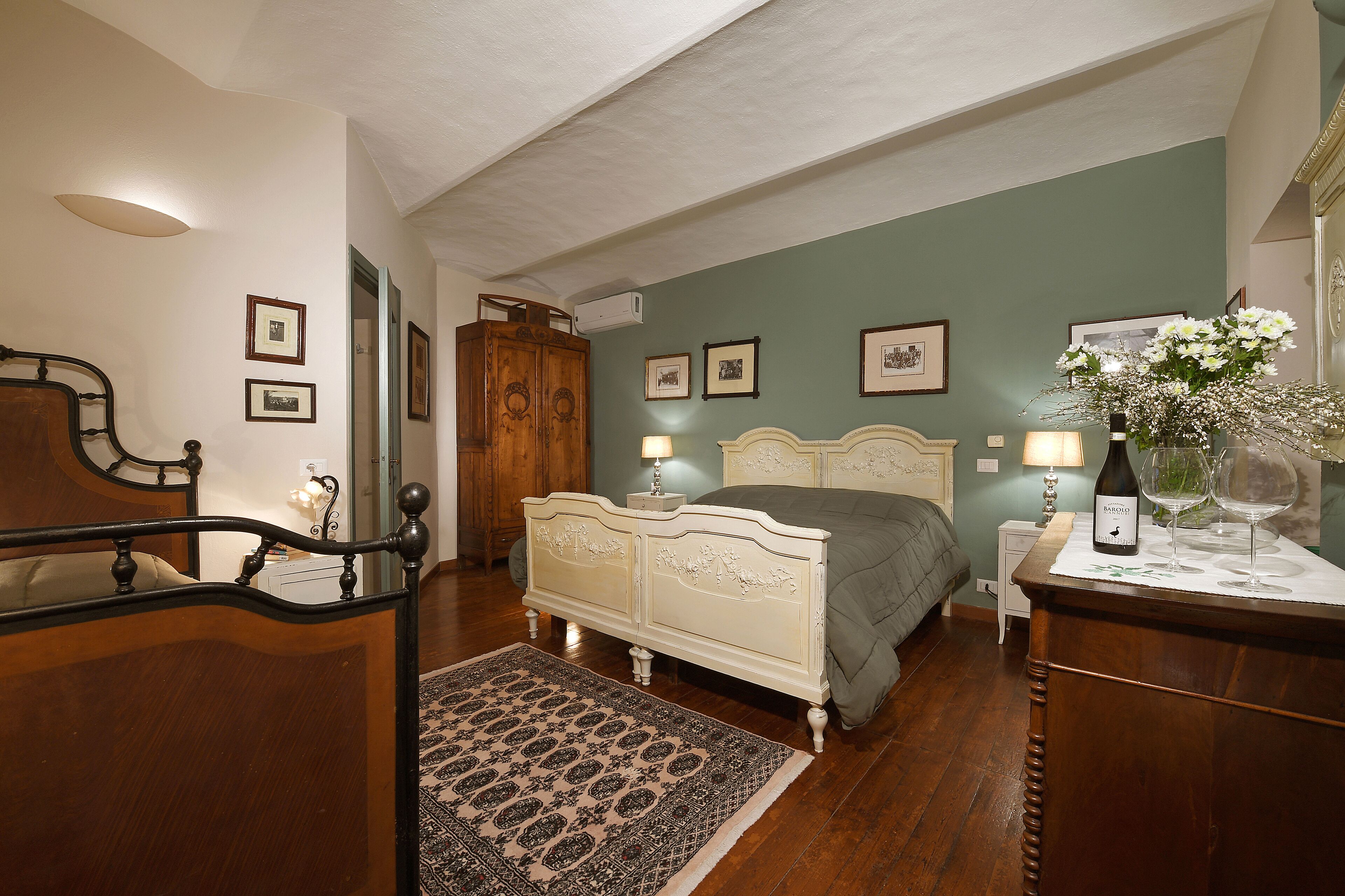 Doppel- oder Zweibettzimmer | Hochwertige Bettwaren, Bügeleisen/Bügelbrett, kostenlose Babybetten