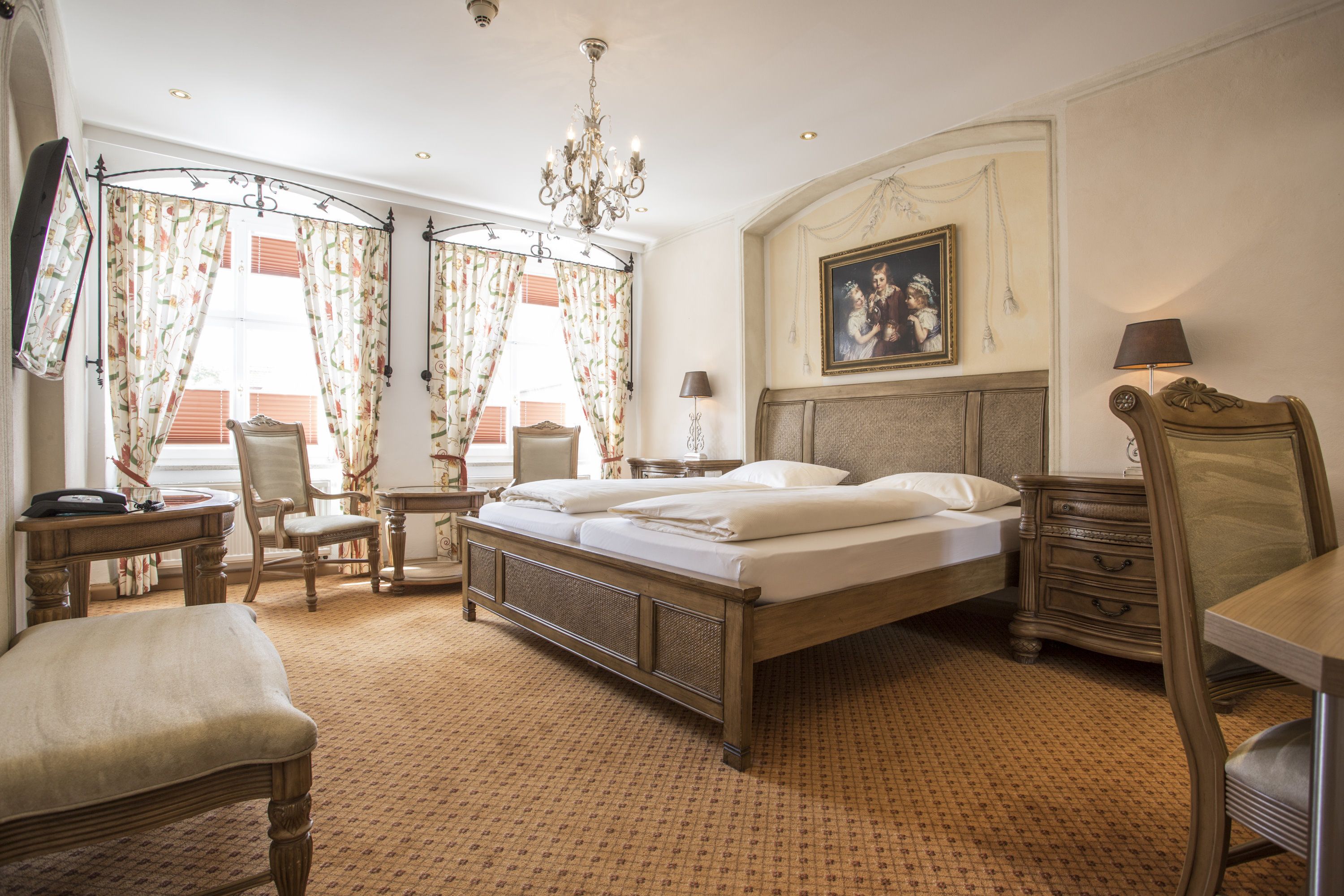 premium bedding, minibar, in-room safe, desk