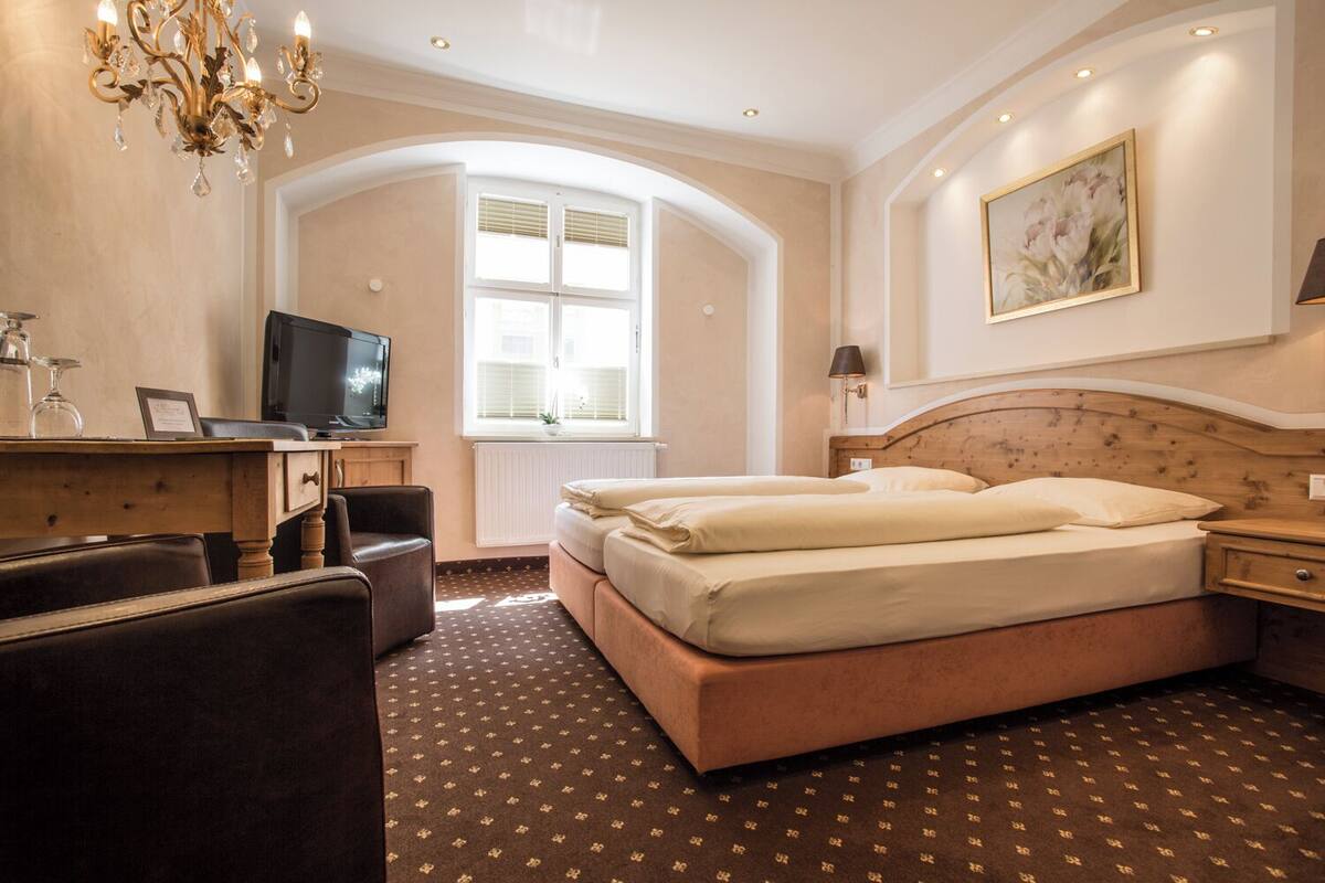 Quarto clássico (A) | Roupas de cama premium, frigobar, cofres nos quartos, escrivaninha