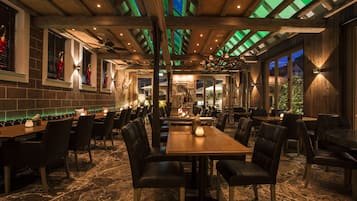 Food-Court