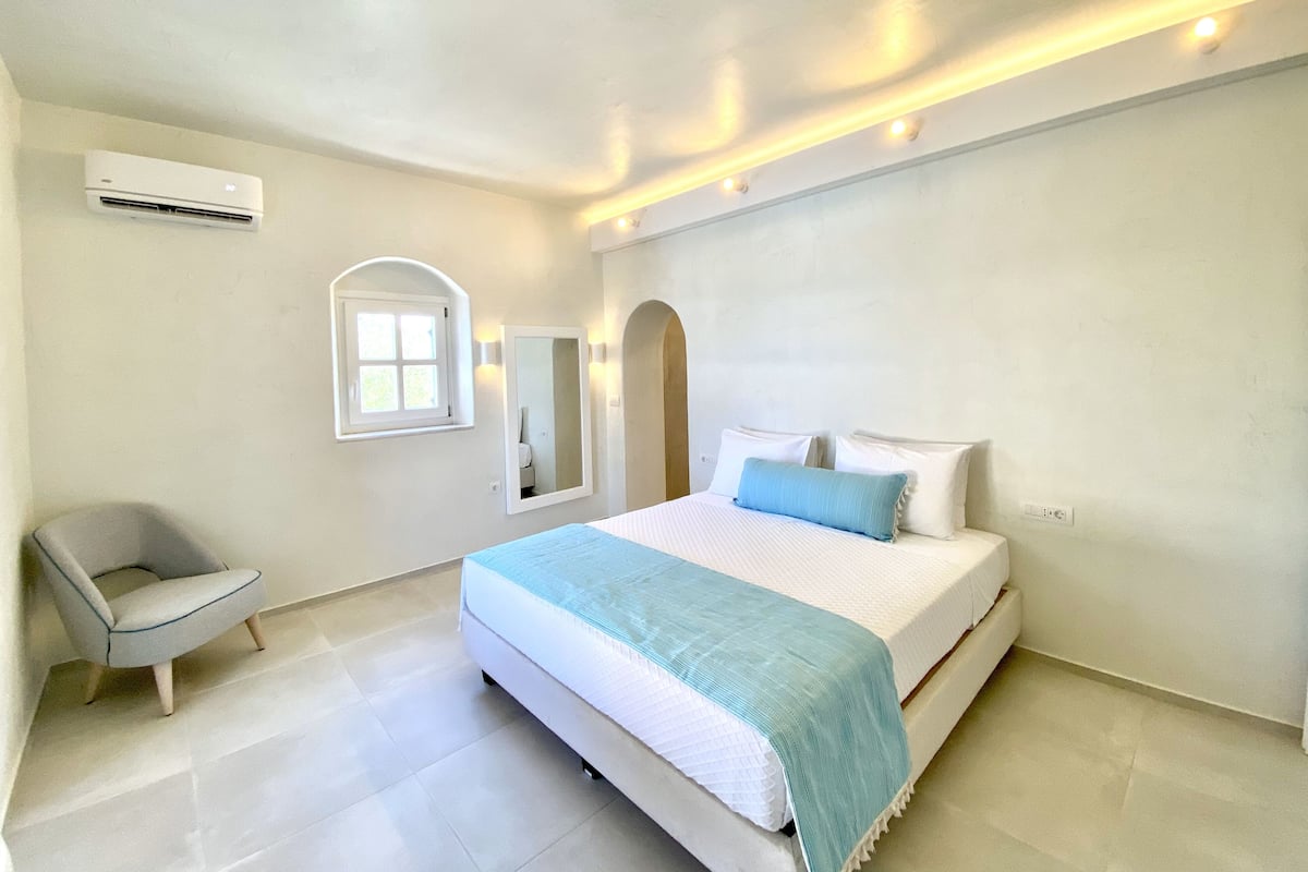 Premium Villa, 2 Bedrooms, Private Pool | 2 bedrooms, Frette Italian sheets, premium bedding, in-room safe