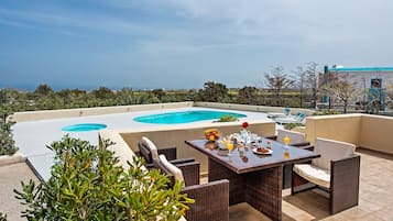 Premium Villa, 2 Bedrooms, Private Pool | Breakfast area