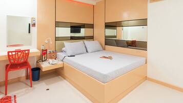 Executive kamer, 1 queensize bed | Een bureau, gratis wifi