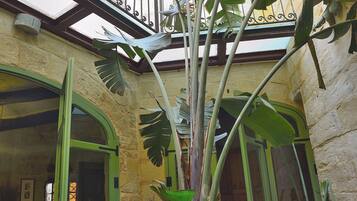 Pemandangan dari hartanah