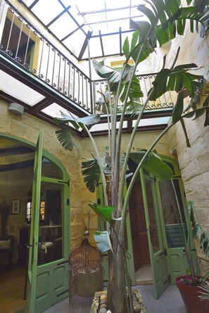 View from property - The Burrow Guest House (Tarxien)