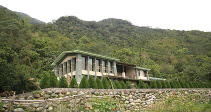 Taroko Mountain Dream Homestay B&B