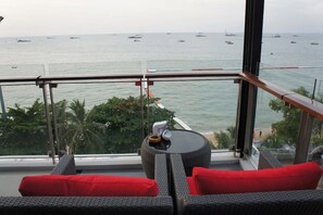 View from property - Serenotel Pattaya Beach Front (Pattaya)