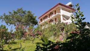 Property grounds - Sora Lodge Lalibela (Lalibela)