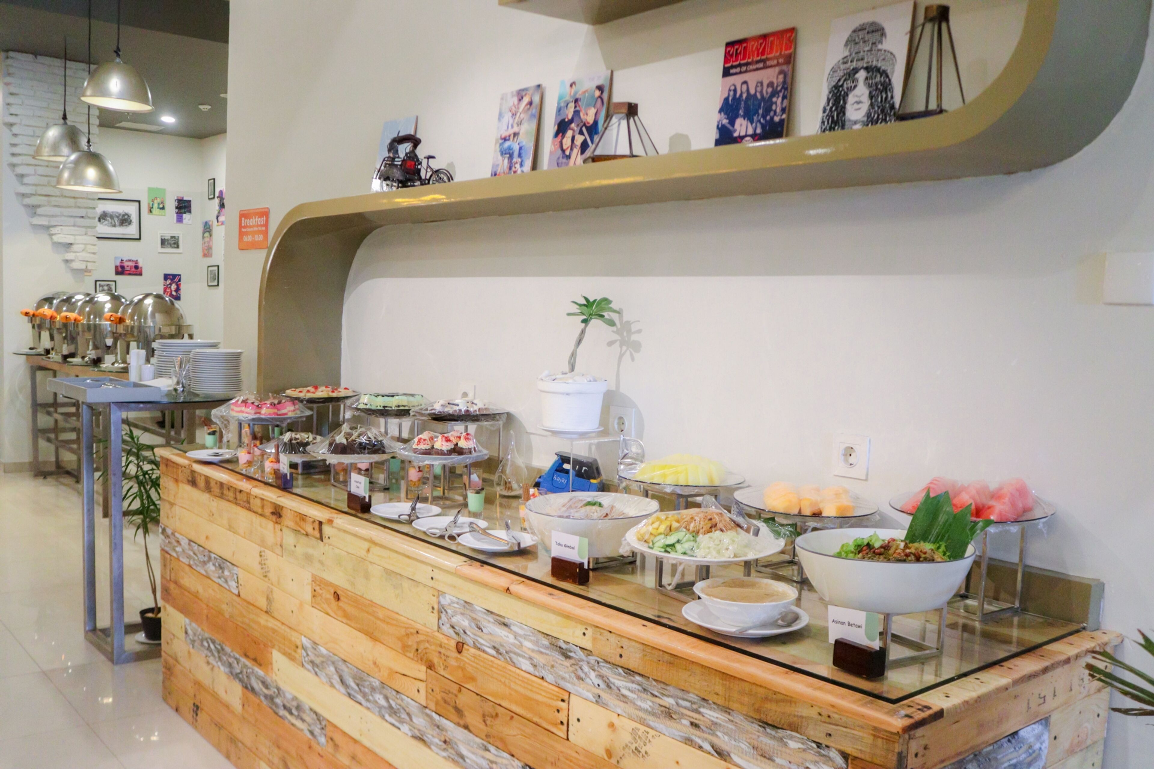 Café da manhã para viagem todos os dias (IDR 38000 por pessoa) 