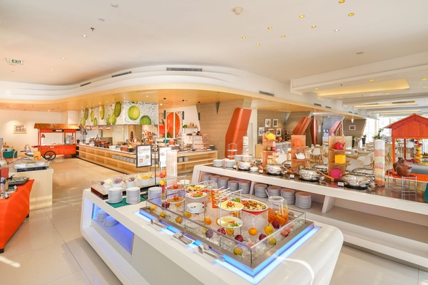 Daily buffet breakfast for a fee