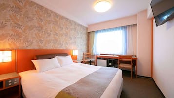 羽絨被、書桌、遮光布/窗簾、熨斗/熨衣板