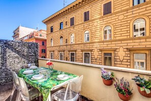 Apartamento Confort, 1 habitación, terraza (Via Appia 37) | Terraza o patio