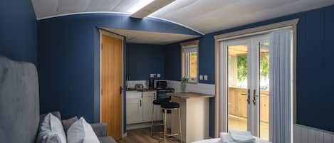Deluxe Room, Ensuite (Shepherd's Hut) | Miscellaneous