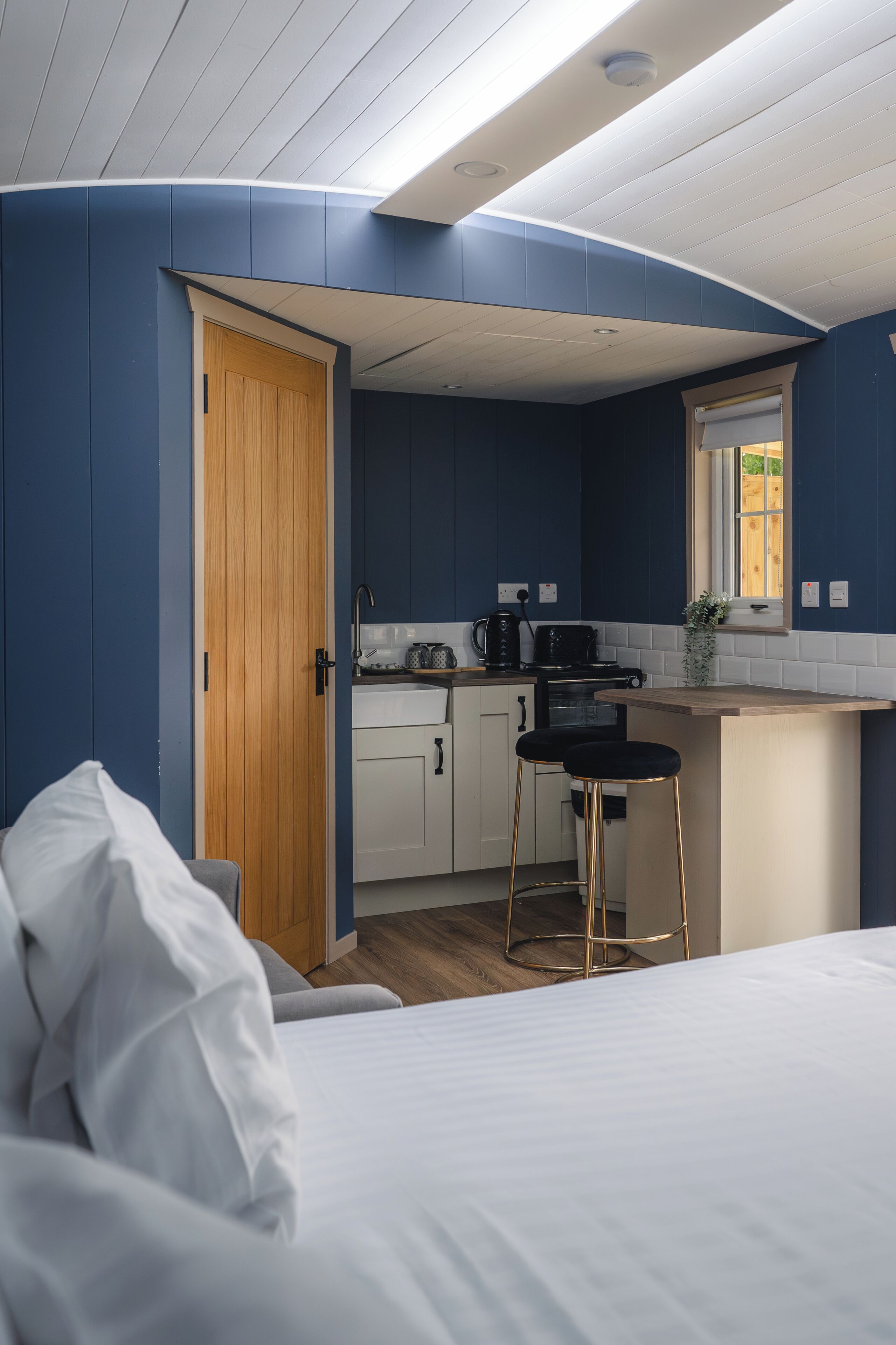 Deluxe Room, Ensuite (Shepherd's Hut) | Private kitchen | Highchair