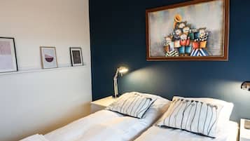 Familieværelse | Individuel indretning, skrivebord, gratis Wi-Fi, sengetøj