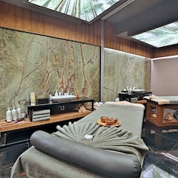 Couples treatment rooms, sauna, hot tub, steam room, Turkish bath