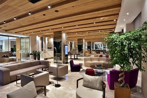 Sala de estar en el lobby