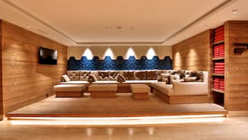 Couples treatment rooms, sauna, hot tub, steam room, Turkish bath
