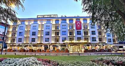 Dosso Dossi Hotels & Spa Downtown