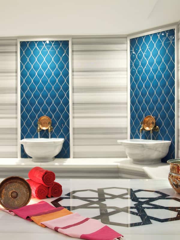 Couples treatment rooms, sauna, hot tub, steam room, Turkish bath
