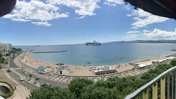 Vista a la playa o el mar