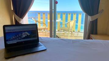 Standard Double or Twin Room, Balcony | In-room safe, desk, blackout drapes, soundproofing