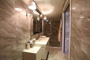 Shower, rainfall showerhead, designer toiletries, hair dryer - Kemer Country Hotel (Eyup)