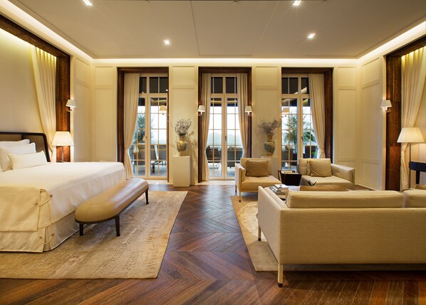 Premium bedding, down comforters, pillowtop beds, minibar