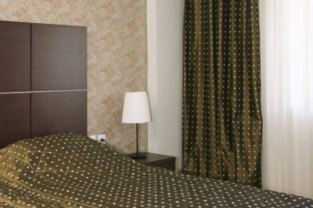 In-room safe, desk, free cribs/infant beds, rollaway beds