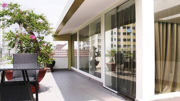 Diamond One Bedroom Apartment | Terrace/patio