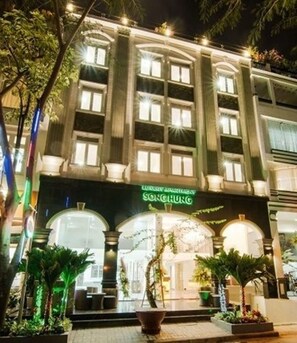 Front of property - evening/night