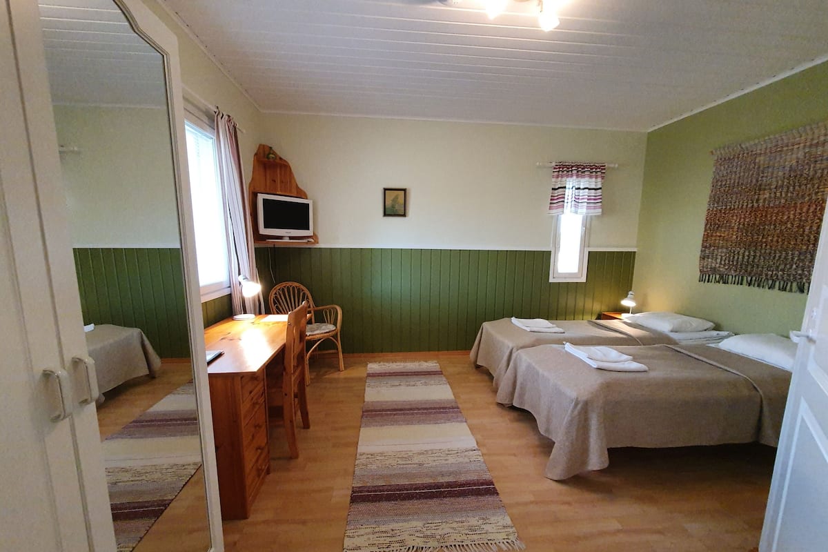 Individually decorated, desk, free WiFi, bed sheets
