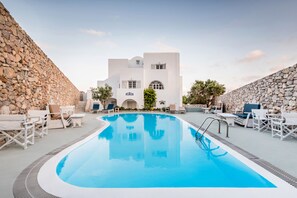 Terrace/patio - LavaRock Villa (Santorini)