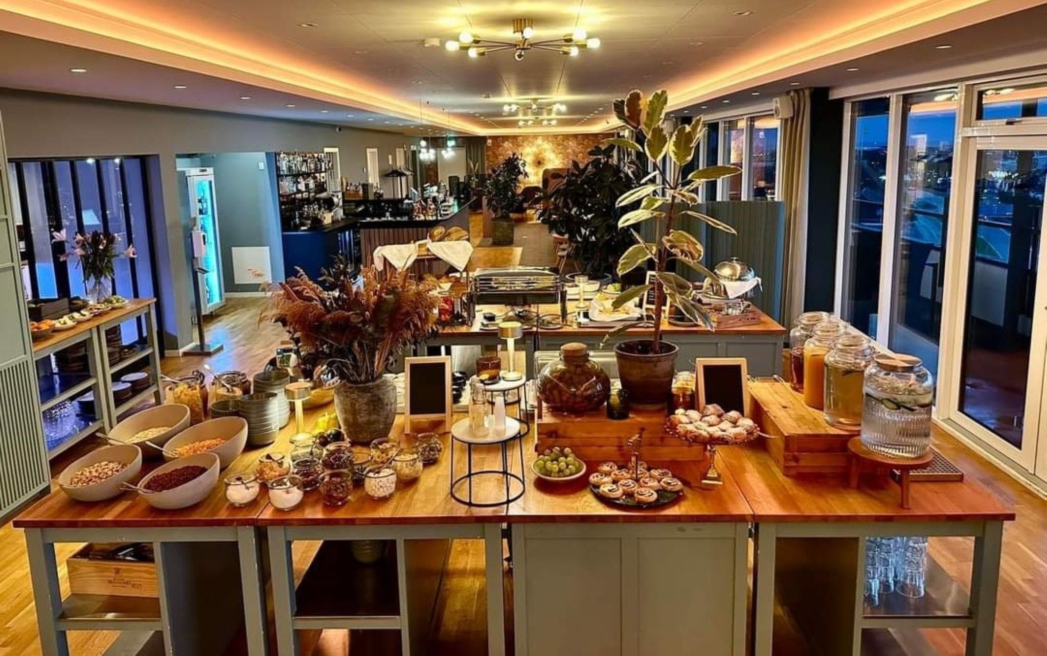 Breakfast buffet