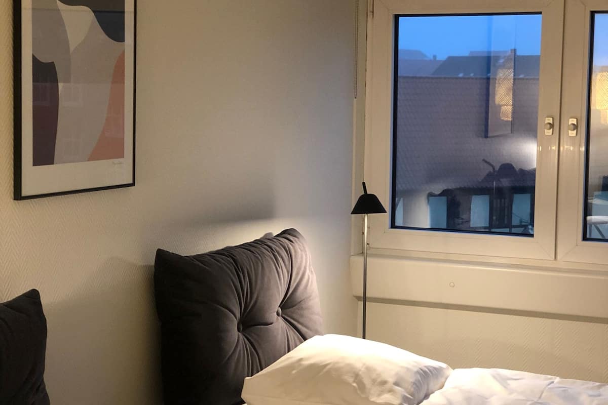 twin room | free wifi, bed sheets