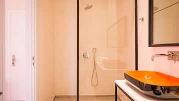 Standard Room, Balcony | Bathroom shower