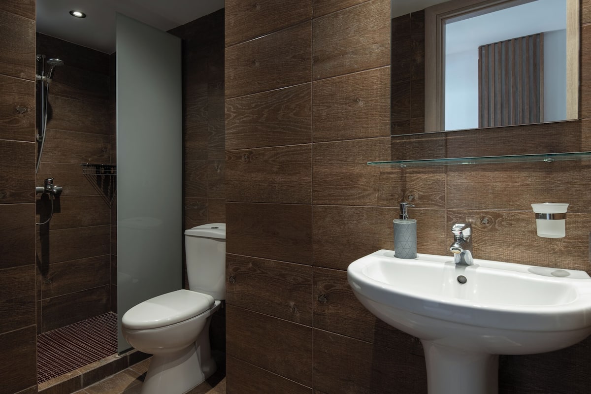 free toiletries, hair dryer, towels