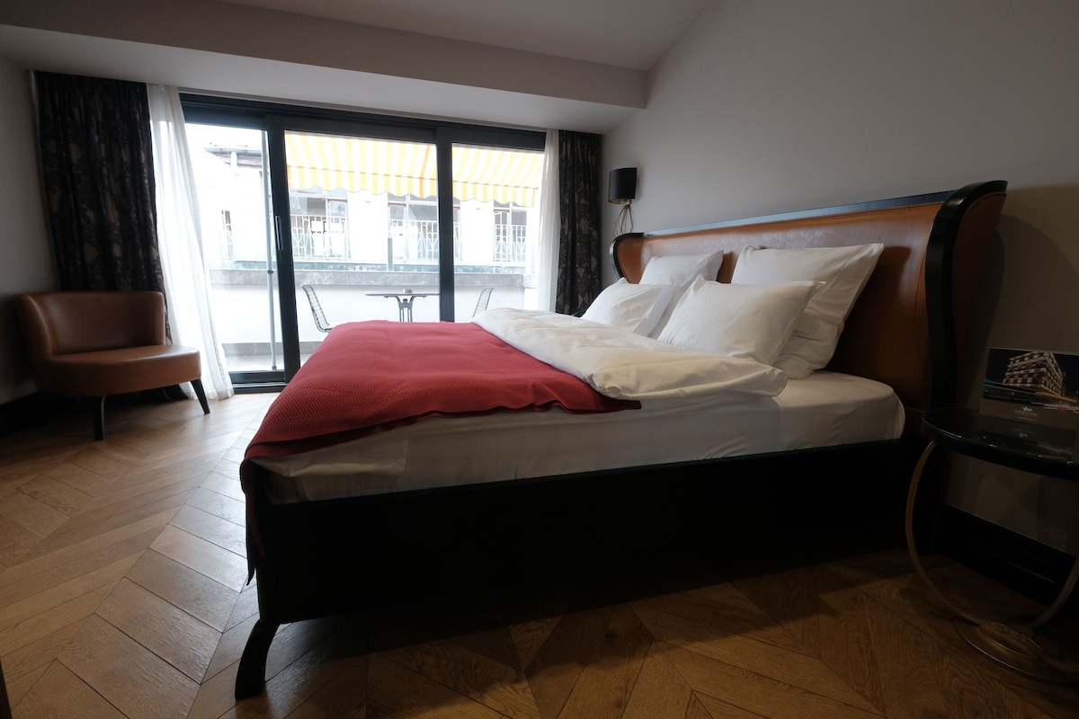 Sengetøy av topp kvalitet, dundyner, memory foam-senger og minibar
