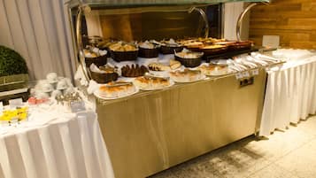 Desayuno continental gratuito y diario