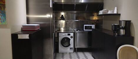 Café da manhã continental todos os dias (EUR 3.5 por pessoa)