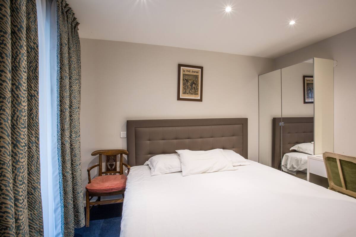 Quadruple Room | Desk, free WiFi, bed sheets