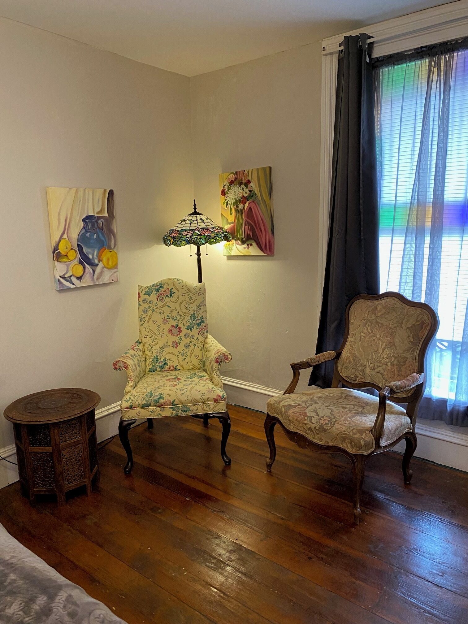 standard room, 1 queen bed | living area | 32-inch flat-screen tv with satellite channels, tv