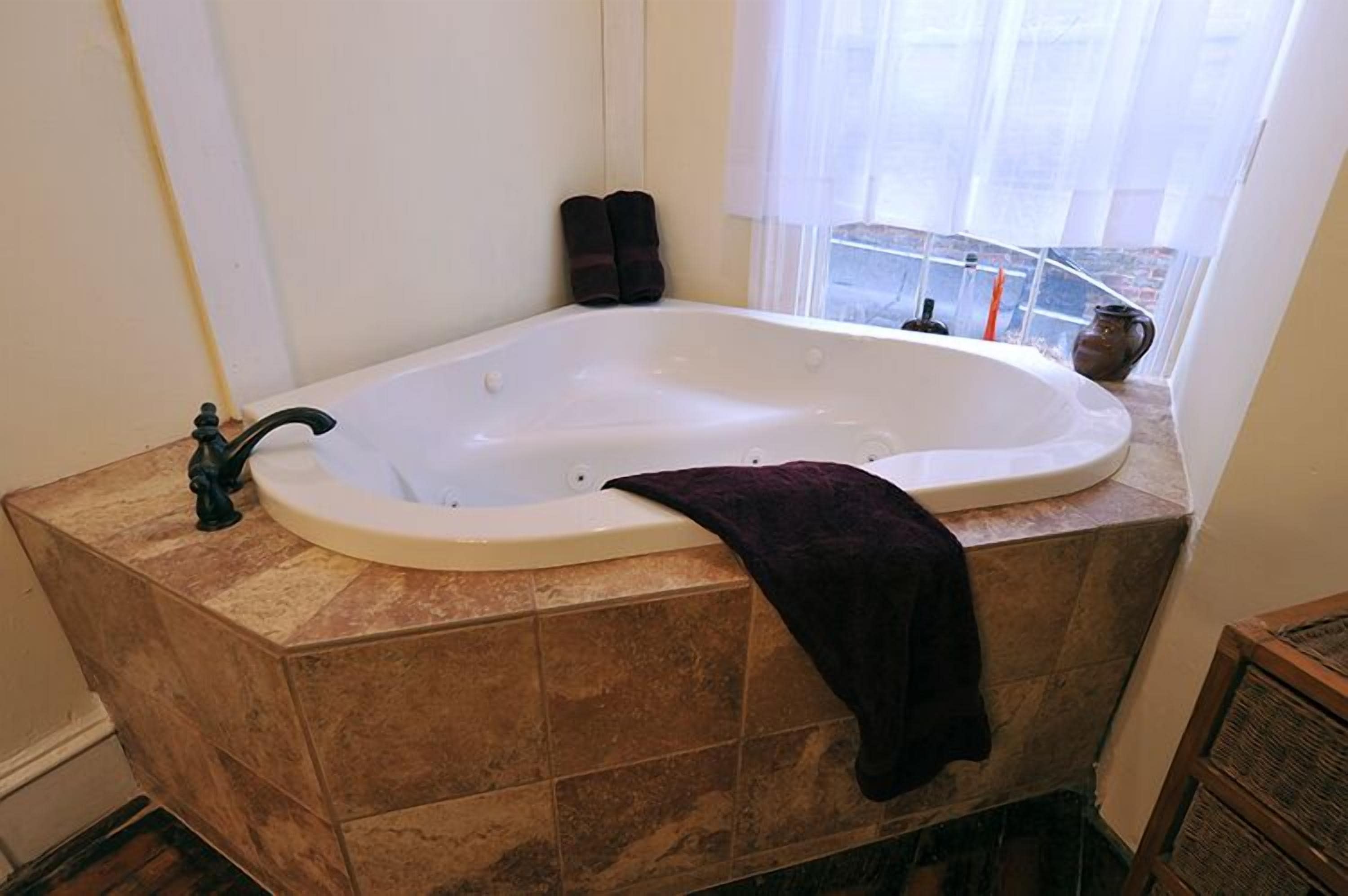 jetted bathtub