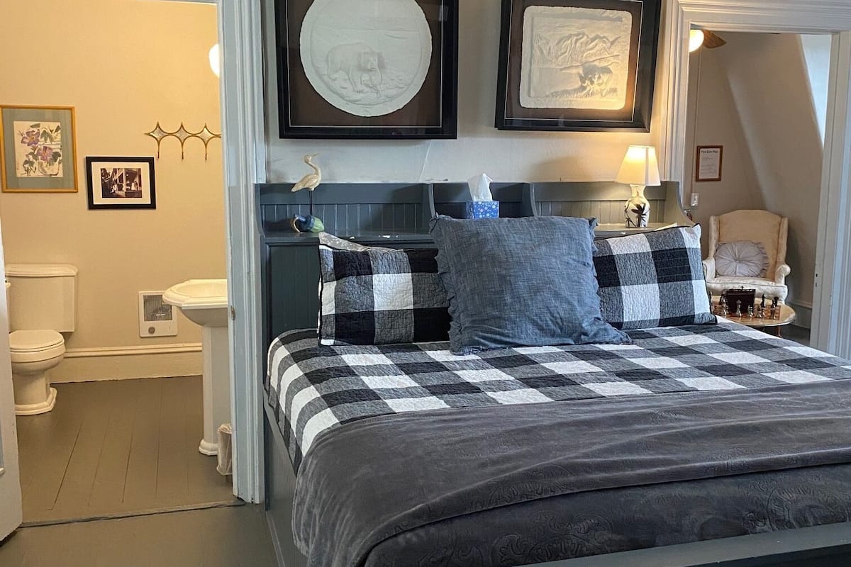 room | iron/ironing board, free wifi, bed sheets