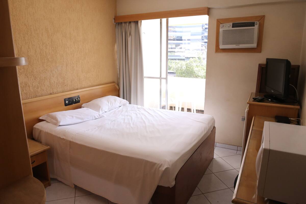 Double Room | Minibar, desk, blackout curtains, free WiFi