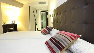Minibar, in-room safe, desk, free cots/infant beds